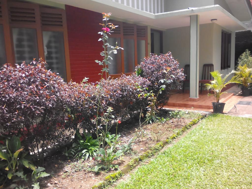 Jayawimana Apartamento Kandy Exterior foto