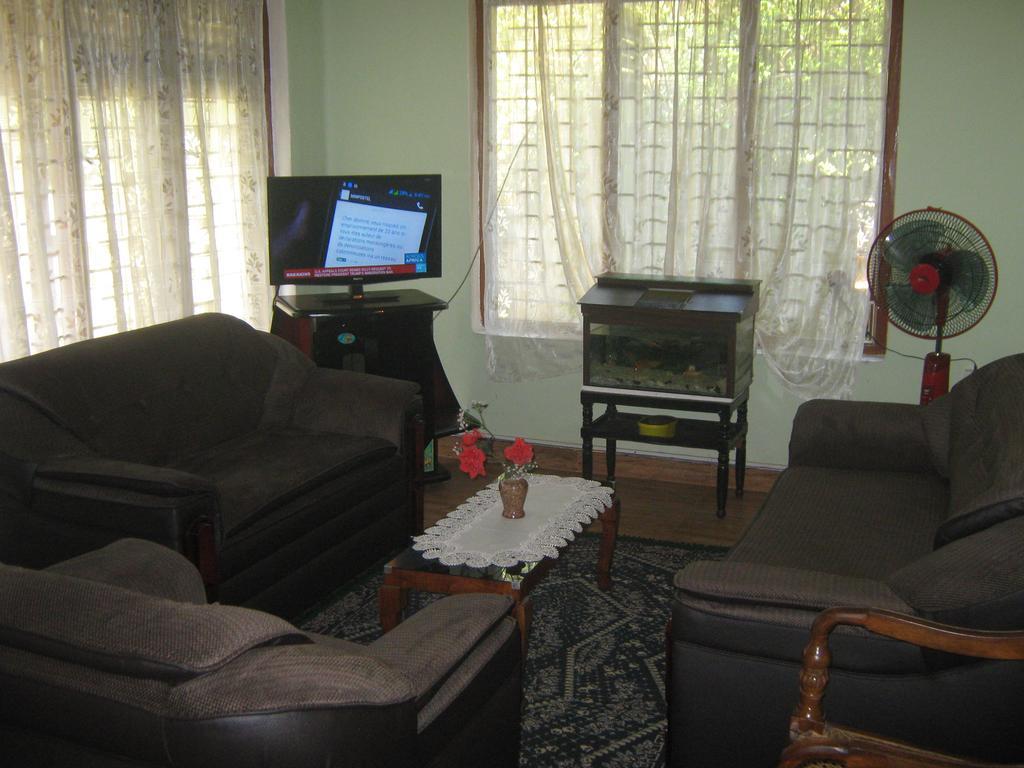 Jayawimana Apartamento Kandy Exterior foto