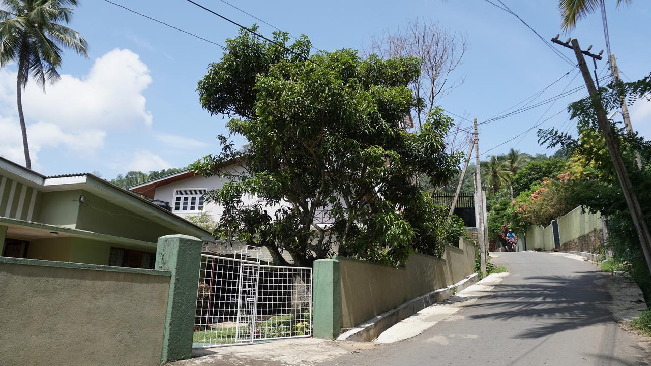 Jayawimana Apartamento Kandy Exterior foto