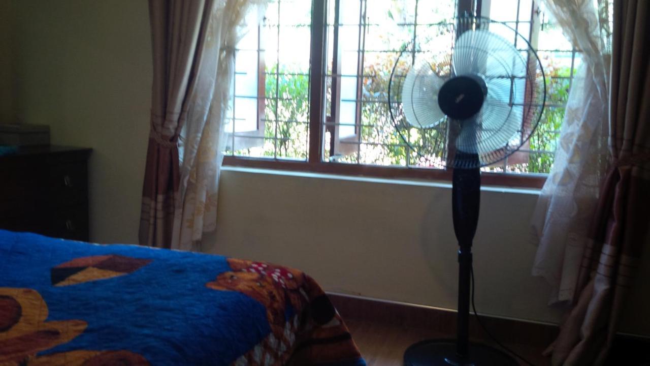 Jayawimana Apartamento Kandy Exterior foto